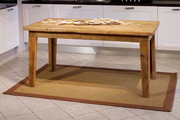 tavolo in legno per cucina